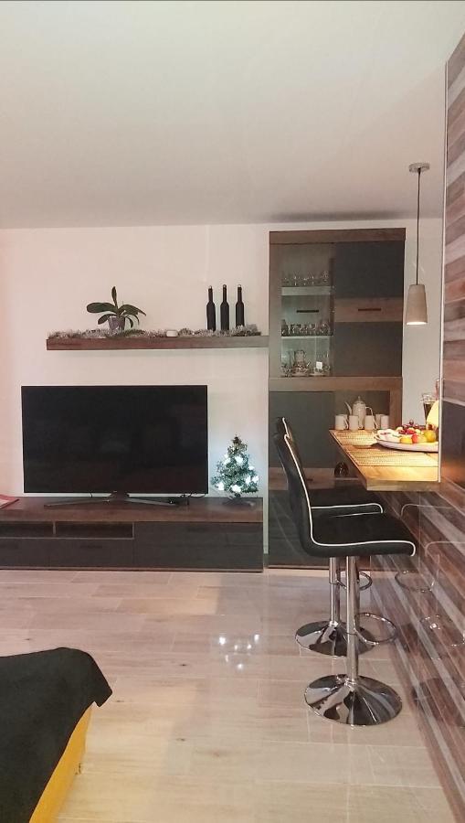 Apartman Navrchu 브레즈노 외부 사진